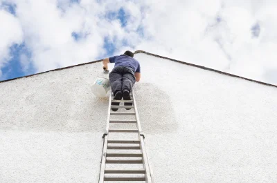 Peinture extérieure à Goos — façades et ravalement